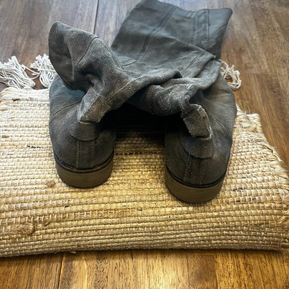 Boutique Tall Greige Suede Boots Sz 9.5 - Picture 3 of 4